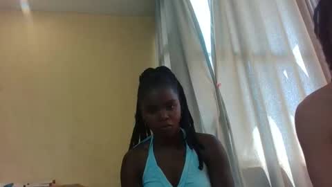 lillylee112 online show from May 7, 2026, 9:03 am