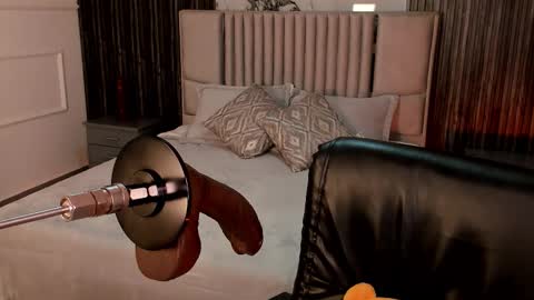 Lilly Ortiz online show from February 23, 2026, 8:06 pm