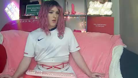 lillyVonT online show from June 21, 2026, 7:16 pm
