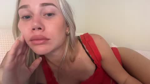 Snapshot of lillyyfaithh chatting on February 26, 2026, 10:53 pm lilly online show from February 26, 2026, 10:53 pm