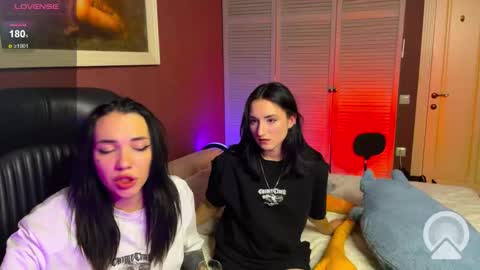 Snapshot of lilo_meow chatting on November 20, 2025, 5:34 pm Kris Lilo online show from November 20, 2025, 5:34 pm