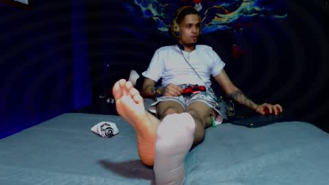 Snapshot of lilray99 chatting on December 19, 2025, 6:42 am ONLYFANS online show from December 19, 2025, 6:42 am