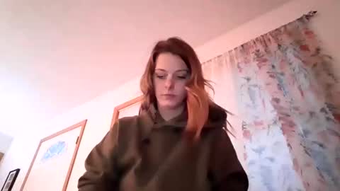 Snapshot of lilsirenluna chatting on February 22, 2026, 12:01 am Luna online show from February 22, 2026, 12:01 am