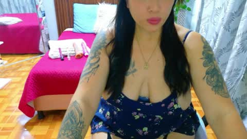 lilu online show from April 7, 2026, 2:01 am