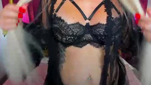 Snapshot of liludavis chatting on July 7, 2026, 7:23 am Lilu online show from July 7, 2026, 7:23 am