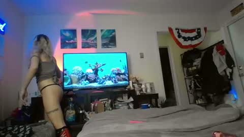 Snapshot of lilvioletxxx chatting on July 24, 2026, 8:51 pm Little Violet online show from July 24, 2026, 8:51 pm