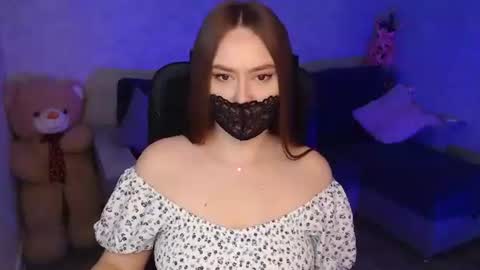 Snapshot of lily_baker_ chatting on May 29, 2026, 8:01 am lily_baker_ online show from May 29, 2026, 8:01 am