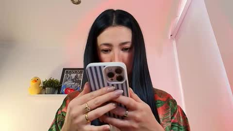 Snapshot of lily_evans_ chatting on January 18, 2026, 9:29 pm just lily online show from January 18, 2026, 9:29 pm