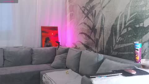 Snapshot of lily_foster_ chatting on December 9, 2024, 1:13 pm Lily online show from December 9, 2024, 1:13 pm