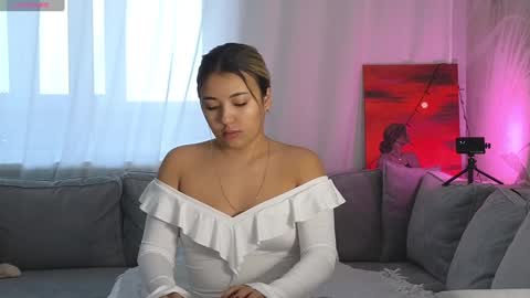 Snapshot of lily_foster_ chatting on January 13, 2025, 6:27 am Lily online show from January 13, 2025, 6:27 am