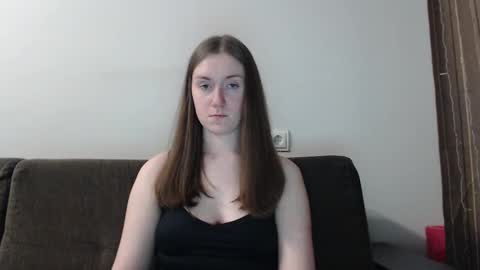 Snapshot of lily_love_x chatting on January 6, 2025, 2:37 am lily_love_x online show from January 6, 2025, 2:37 am