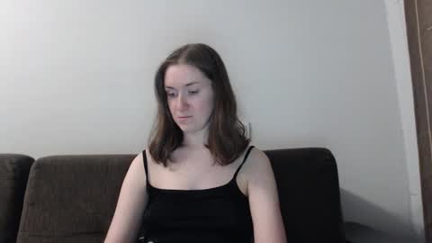 Snapshot of lily_love_x chatting on September 17, 2025, 10:22 pm lily_love_x online show from September 17, 2025, 10:22 pm