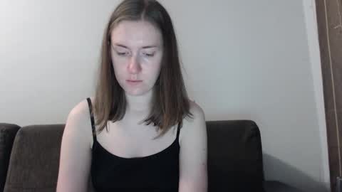 Snapshot of lily_love_x chatting on September 19, 2025, 10:43 pm lily_love_x online show from September 19, 2025, 10:43 pm