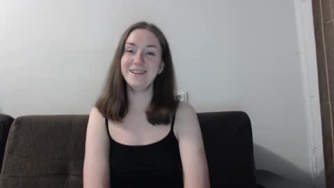 Snapshot of lily_love_x chatting on October 4, 2025, 12:19 am lily_love_x online show from October 4, 2025, 12:19 am