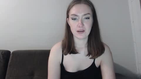 Snapshot of lily_love_x chatting on October 16, 2025, 10:22 pm lily_love_x online show from October 16, 2025, 10:22 pm