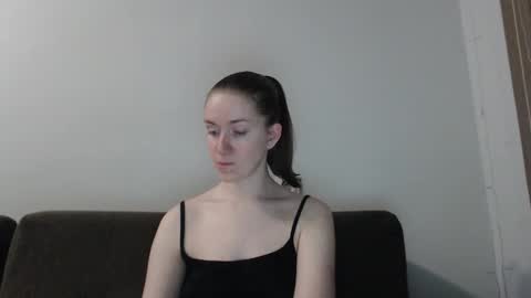 Snapshot of lily_love_x chatting on October 22, 2025, 12:44 am lily_love_x online show from October 22, 2025, 12:44 am