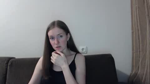 lily_love_x online show from March 4, 2026, 11:22 pm
