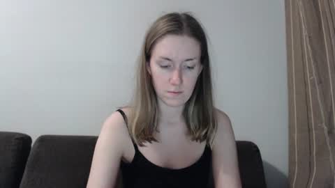 Snapshot of lily_love_x chatting on July 16, 2026, 11:44 pm lily_love_x online show from July 16, 2026, 11:44 pm