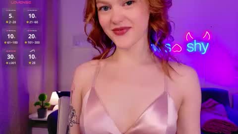 Snapshot of lily_mio chatting on June 14, 2026, 10:12 pm Im Lily online show from June 14, 2026, 10:12 pm