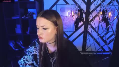 Snapshot of lily_moonlight chatting on February 18, 2025, 1:55 pm Lily online show from February 18, 2025, 1:55 pm