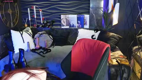 Lily online show from April 9, 2026, 7:36 am