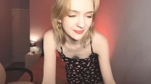 Snapshot of lily_moony chatting on February 8, 2026, 12:25 am Lily online show from February 8, 2026, 12:25 am