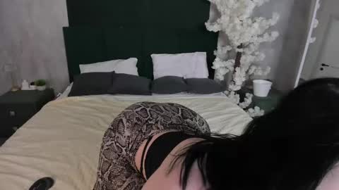 lily online show from May 7, 2026, 9:36 am