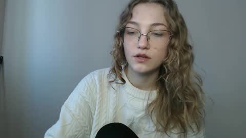 small lily online show from February 28, 2026, 10:05 am