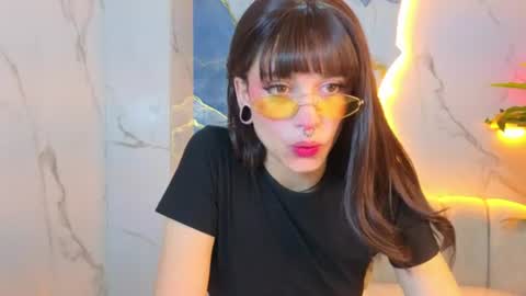 Snapshot of lily_tx chatting on July 16, 2026, 1:39 pm Follow me.. Live 730 to 1400 online show from July 16, 2026, 1:39 pm
