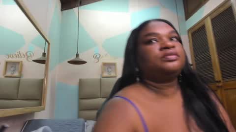 Lily online show from February 6, 2025, 9:11 am