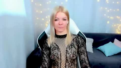 Snapshot of lilydavisss chatting on April 21, 2026, 2:51 am lilydavisss online show from April 21, 2026, 2:51 am