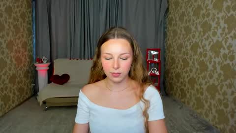 Snapshot of lilyeblake chatting on March 4, 2026, 12:22 pm lilyeblake online show from March 4, 2026, 12:22 pm