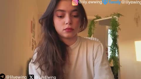 Lily   online show from September 8, 2025, 4:06 pm