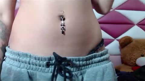 lilyjamesx online show from February 24, 2025, 8:47 pm