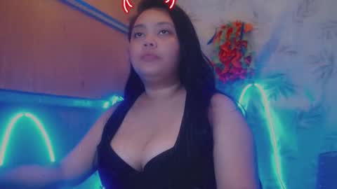 Snapshot of lilyslut143 chatting on February 9, 2026, 12:53 pm lilyslut143 online show from February 9, 2026, 12:53 pm