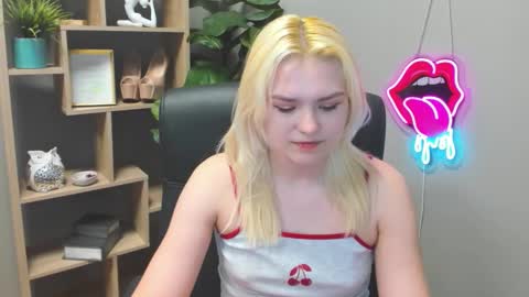Lily online show from March 27, 2026, 8:26 am