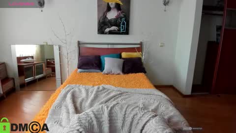 Snapshot of lilyviolet7 chatting on February 12, 2026, 8:42 am Hi Im Lily online show from February 12, 2026, 8:42 am