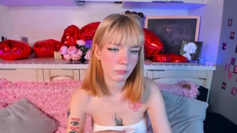 Snapshot of lina_blueeyed chatting on February 10, 2025, 11:15 am Lina blueeyed    GMT3 1100-1700 Mon Wed Thu Sat Sun online show from February 10, 2025, 11:15 am