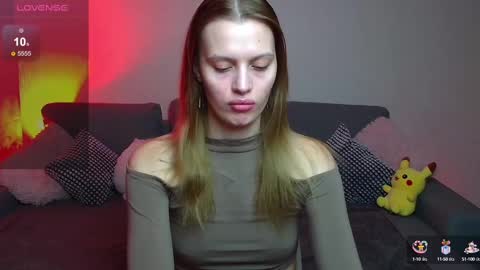 Snapshot of lina_bush chatting on December 15, 2024, 11:45 am lina_bush online show from December 15, 2024, 11:45 am