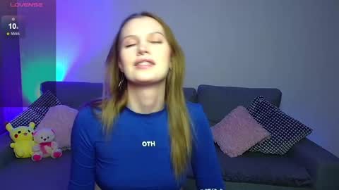 Snapshot of lina_bush chatting on January 19, 2025, 11:01 am lina_bush online show from January 19, 2025, 11:01 am