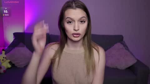 Snapshot of lina_bush chatting on February 21, 2025, 3:43 pm lina_bush online show from February 21, 2025, 3:43 pm