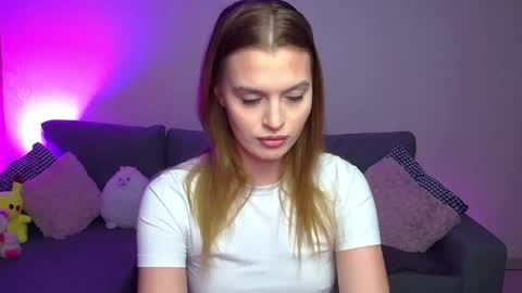 Snapshot of lina_bush chatting on March 4, 2025, 2:42 pm lina_bush online show from March 4, 2025, 2:42 pm