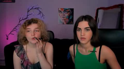 lina_fox12 online show from December 15, 2025, 1:15 pm