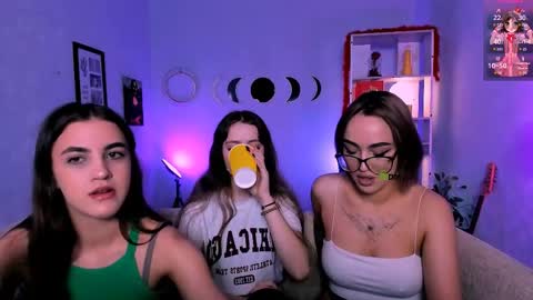 lina_fox12 online show from April 9, 2026, 12:54 pm