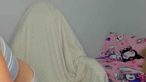 Snapshot of lina_massey chatting on June 30, 2026, 12:33 am lina_massey online show from June 30, 2026, 12:33 am