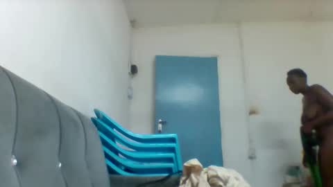 Snapshot of lina_naughty00 chatting on December 21, 2025, 8:21 am lina_naughty00 online show from December 21, 2025, 8:21 am