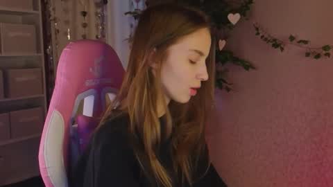 LINA online show from March 4, 2026, 1:11 am