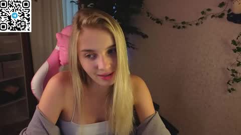 LINA online show from April 6, 2026, 1:14 am