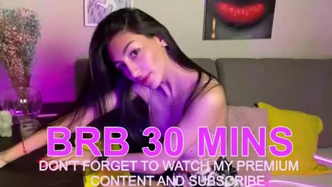 Lina Robbins  online show from March 11, 2025, 1:26 am