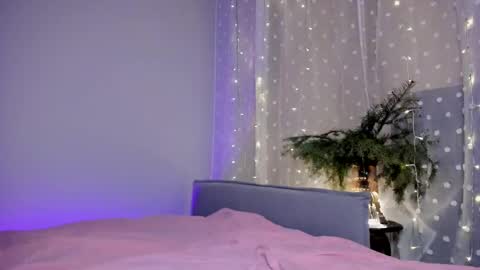 Snapshot of lina_stones chatting on December 3, 2025, 10:35 am Sophia online show from December 3, 2025, 10:35 am